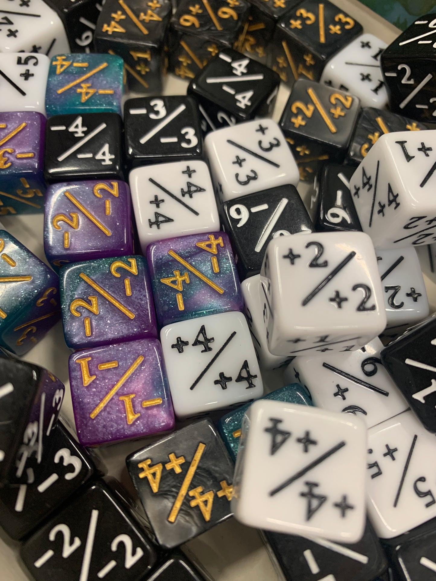 Magic The Gathering +/- Counter Dice