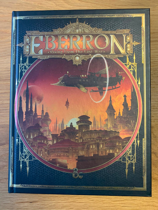 Dungeons & Dragons 5E: Strixhaven: Eberron: Rising From the Last War ALT COVER (KÄYTETTY)